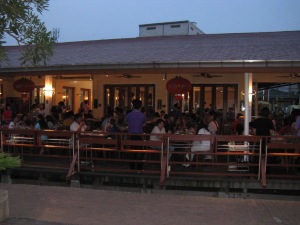 popular Vietnamese restaurant